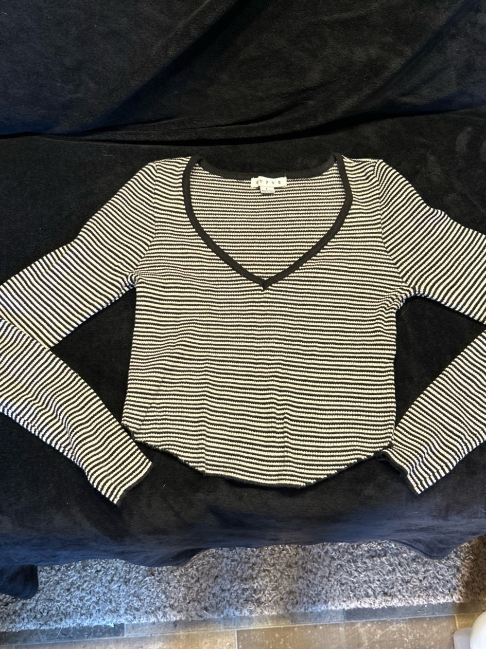 HYFVE Black and White Striped V-Neck Long Sleeve Top